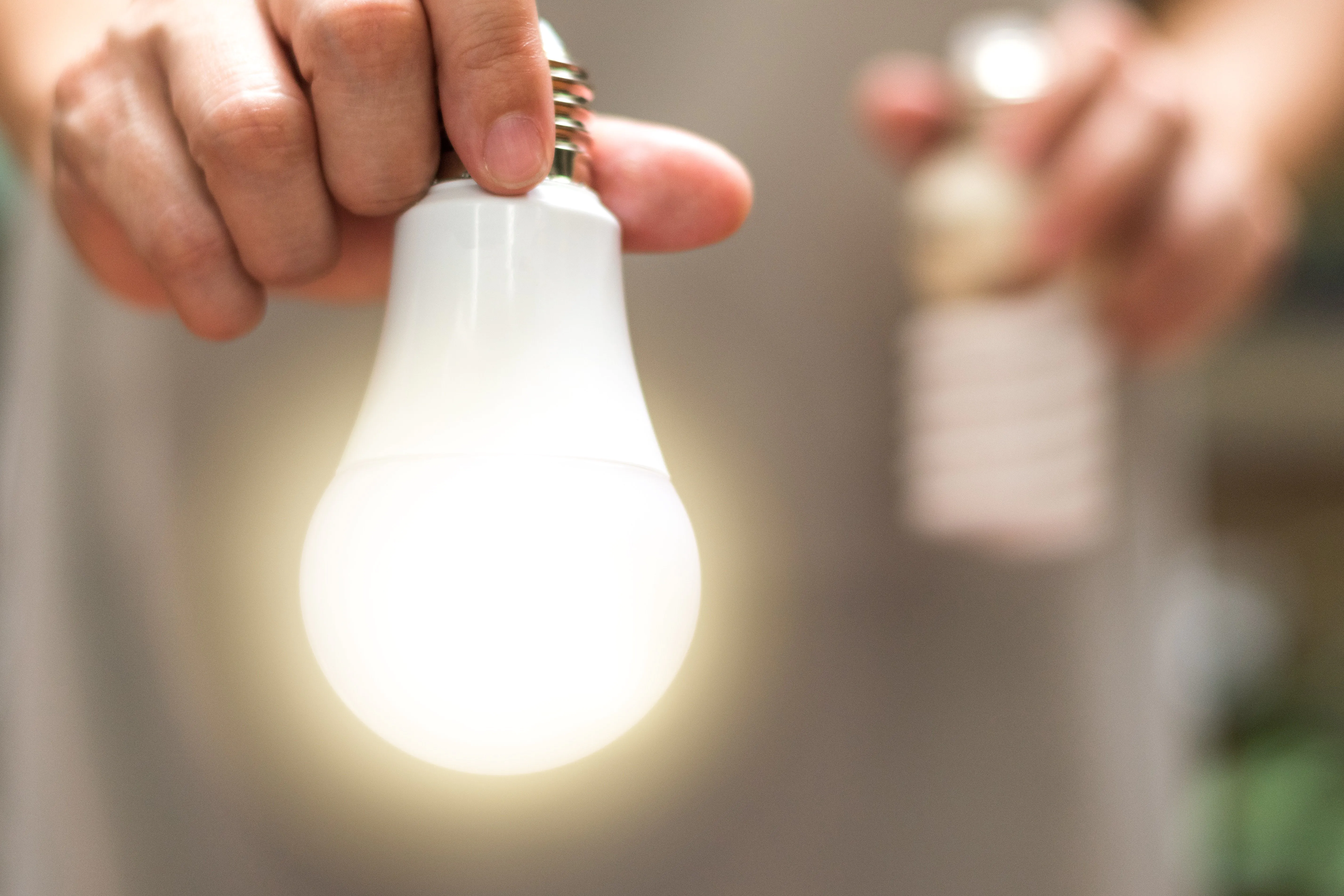 ampoule fluo vs led